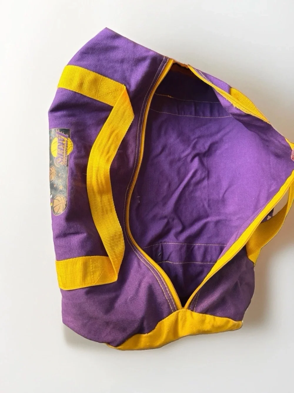 🔥Vintage Los Angeles Lakers Purple & Gold 3-in-a-Row NBA Champions Duffel
